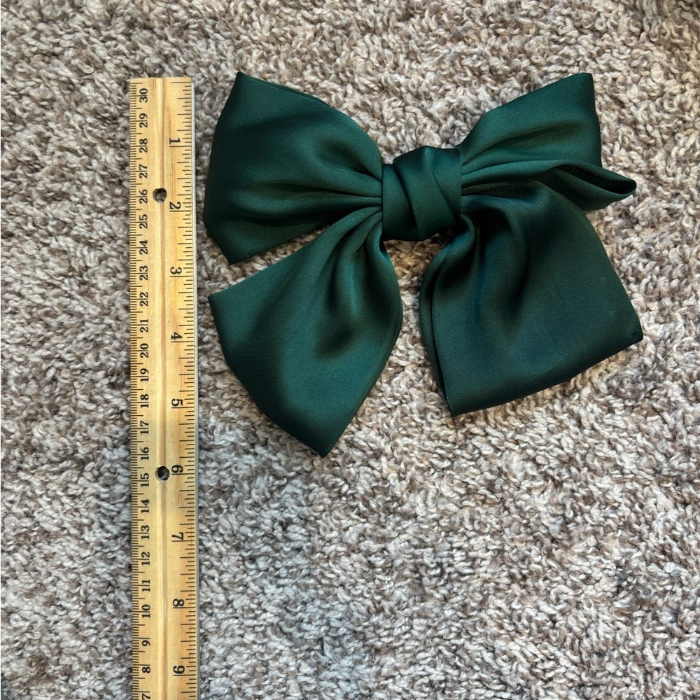 Elegant Green Satin Hair Bow - Picture 4 of 4